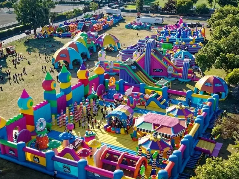 ఏ టార్పాలిన్ పదార్థం దీర్ఘకాలిక బాహ్య వినియోగం కోసం మరింత అనుకూలంగా ఉంటుంది?