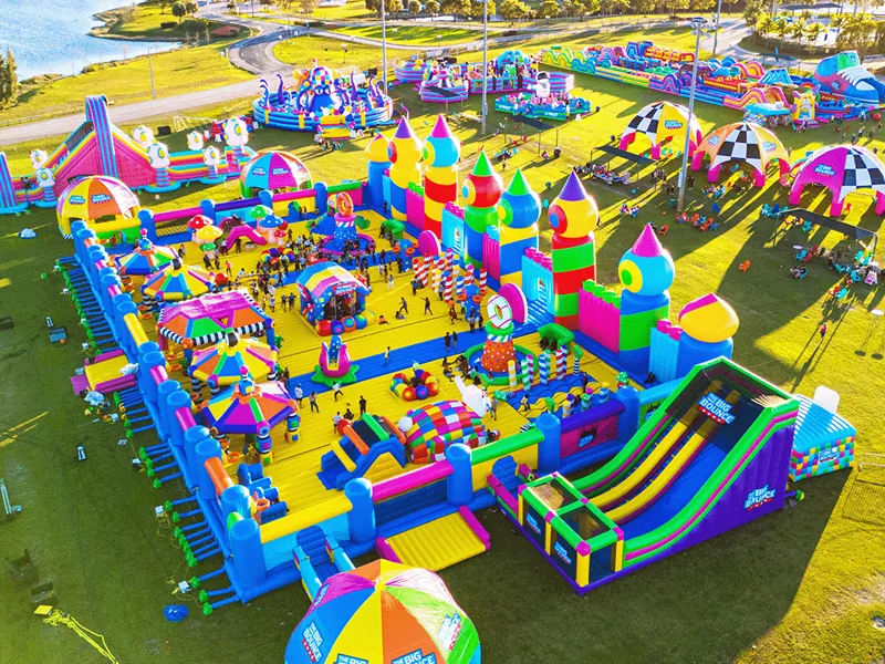 గాలితో కూడిన కోట దేనిని కలిగి ఉంటుంది?